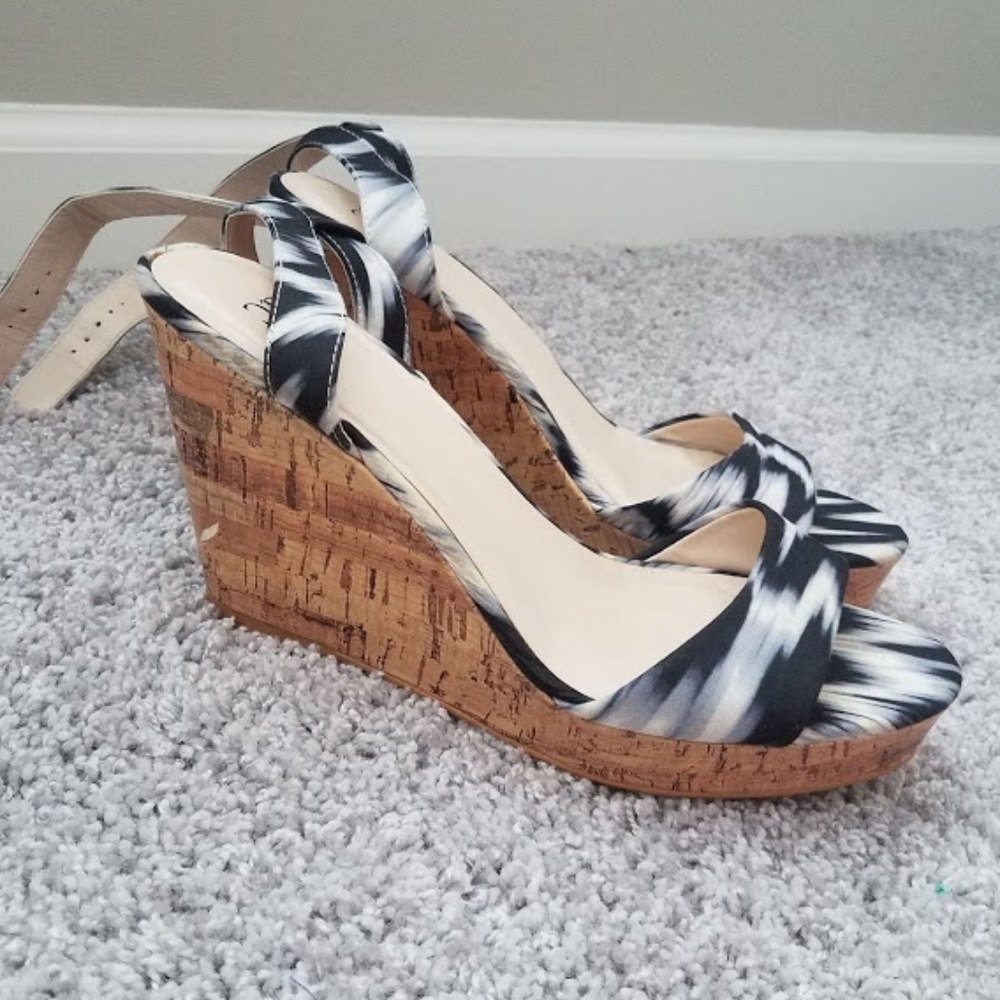 Black and white wedges